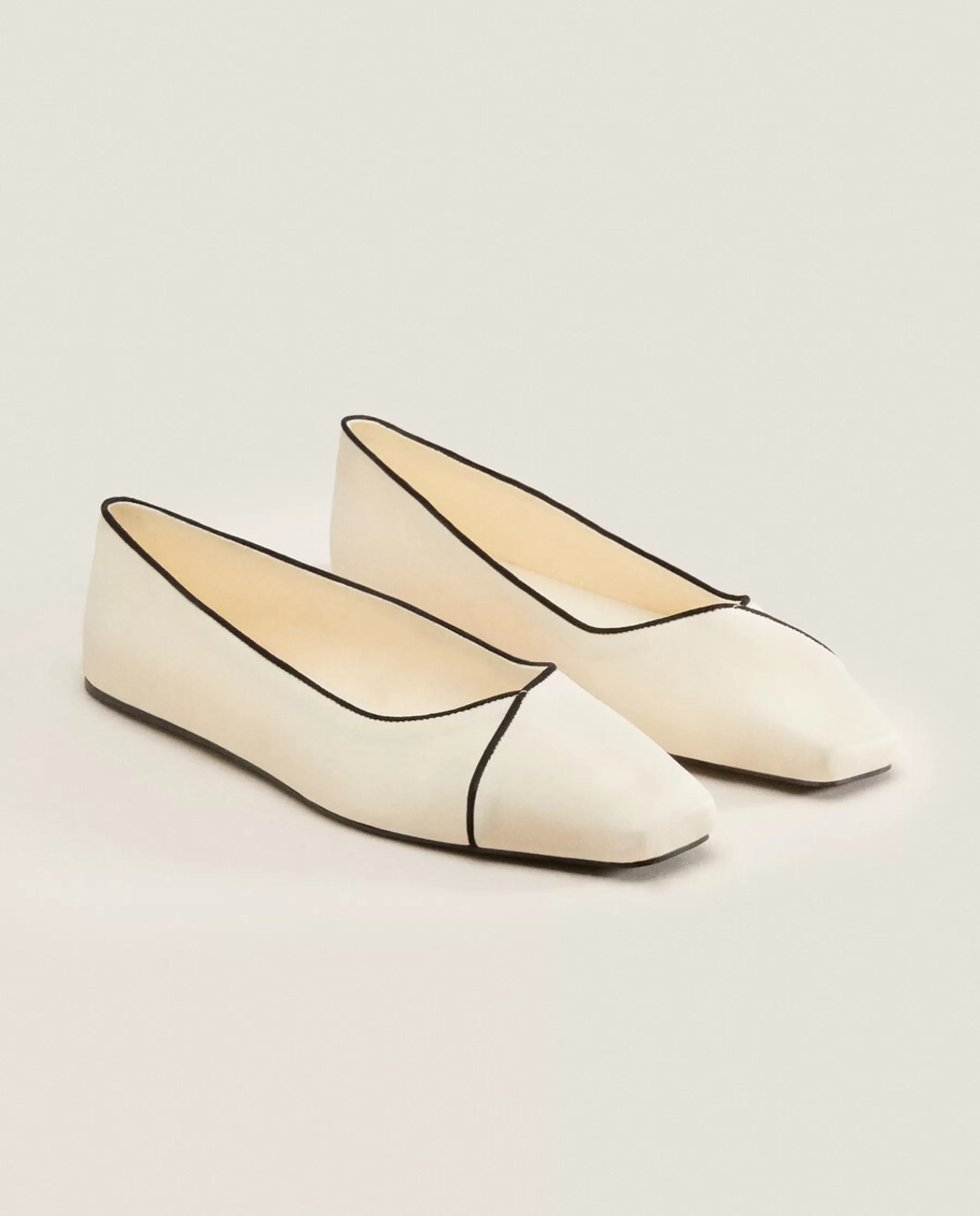 ZARA Home Ballet Flats With Contrasting Detail | Woman