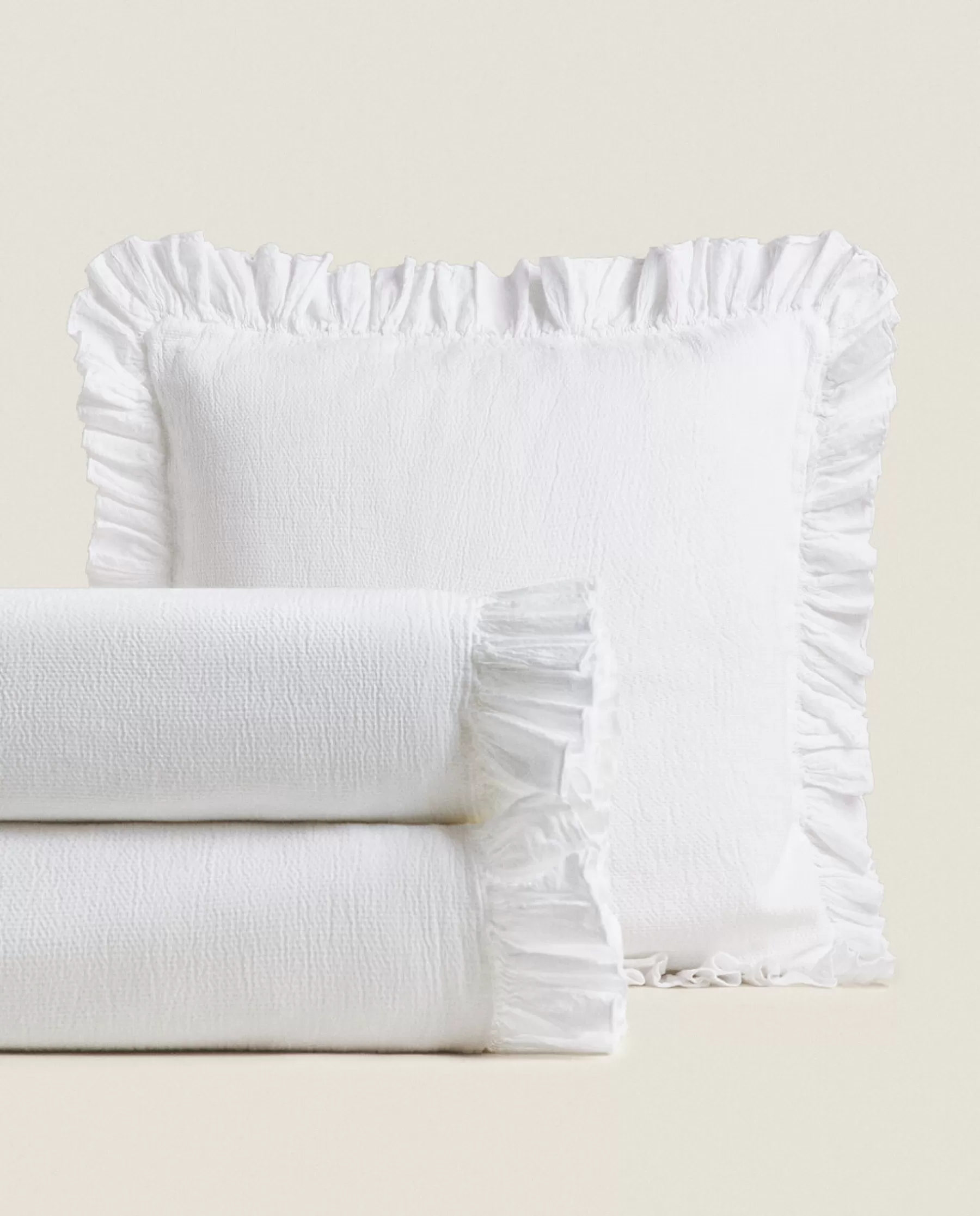 ZARA Home Bedspread With Pleated Ruffle | Bedspreads