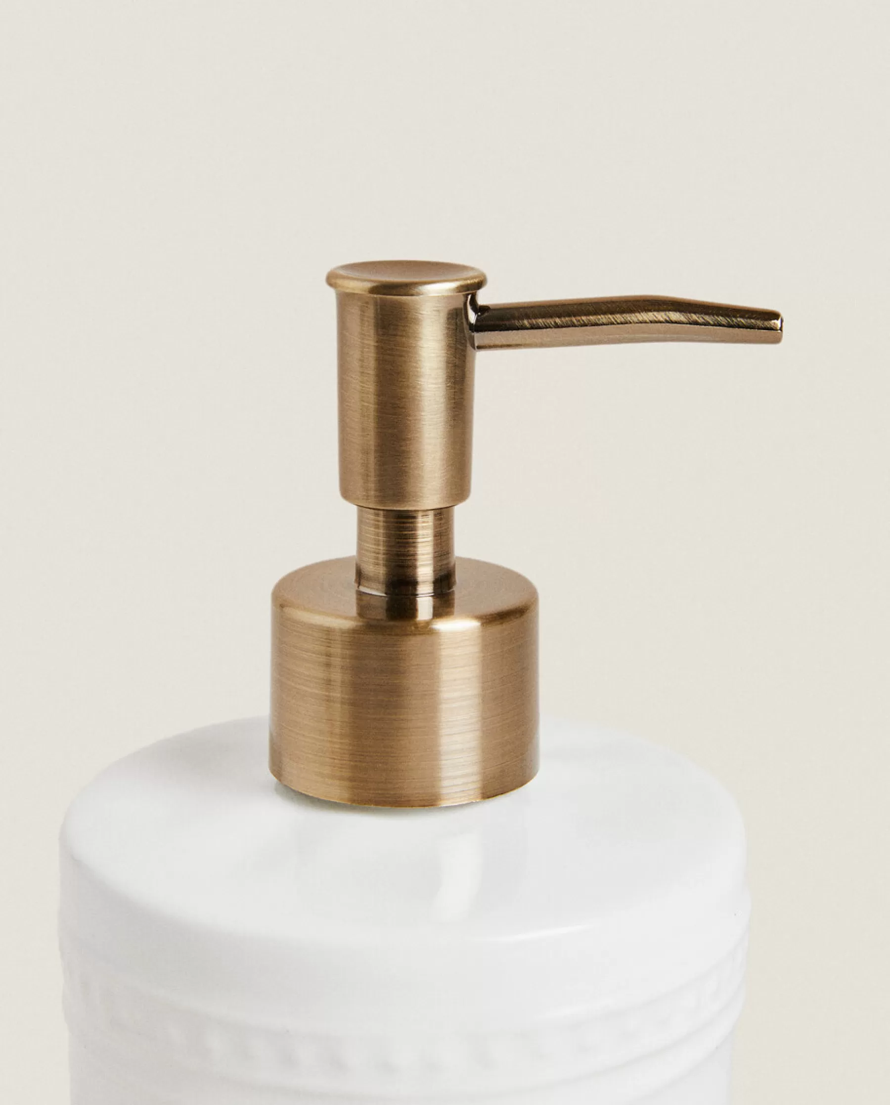 ZARA Home Ceramic Dispenser With A Raised Design | Dispensers