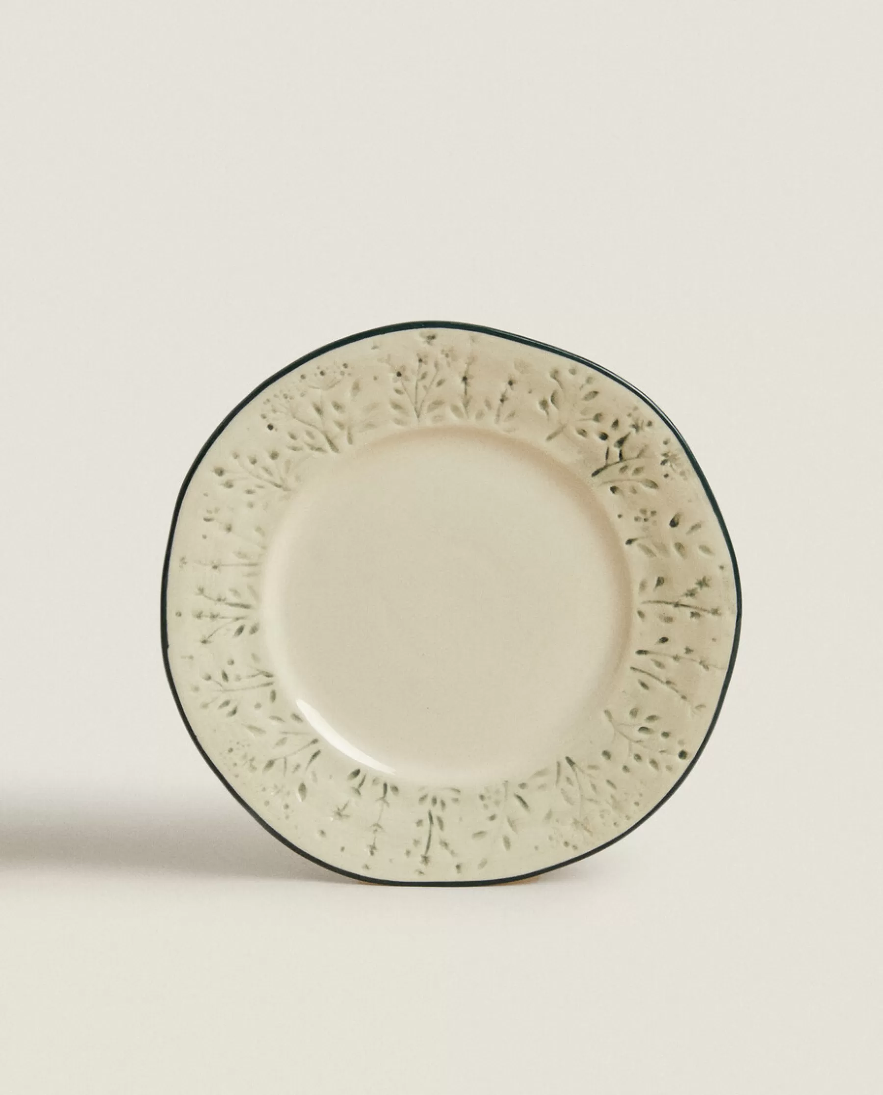 ZARA Home Christmas Dessert Plate With Raised Floral Design | Dining