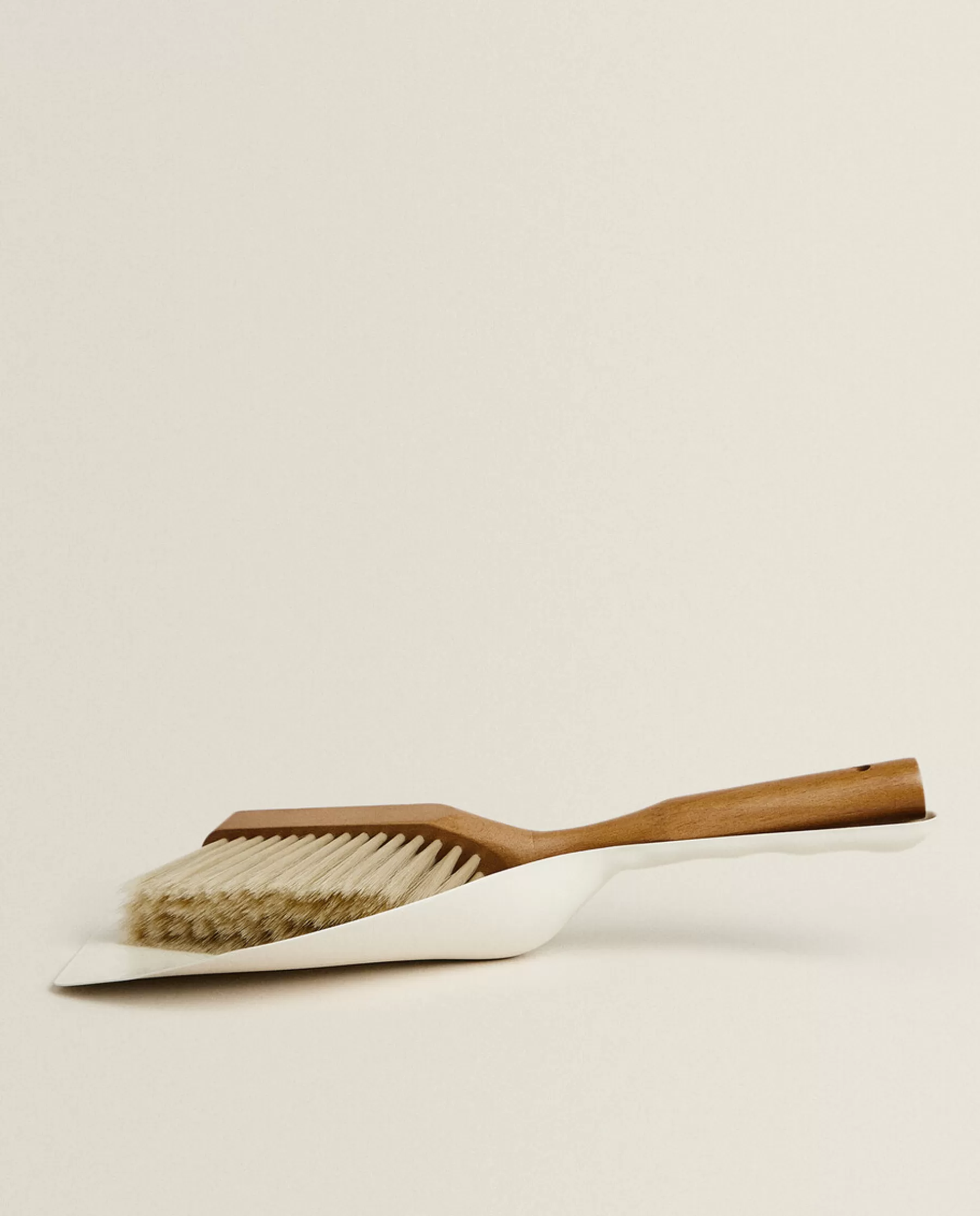 ZARA Home Dustpan And Brush Set | Cleaning