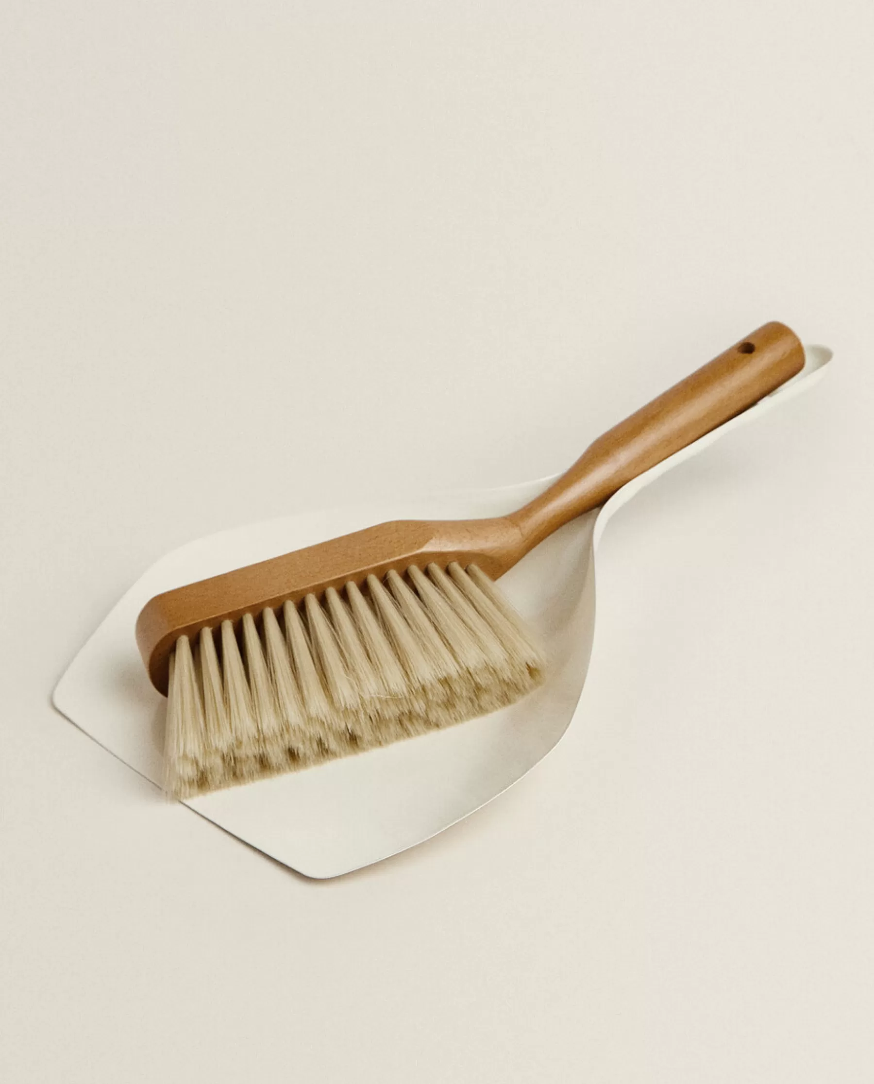 ZARA Home Dustpan And Brush Set | Cleaning