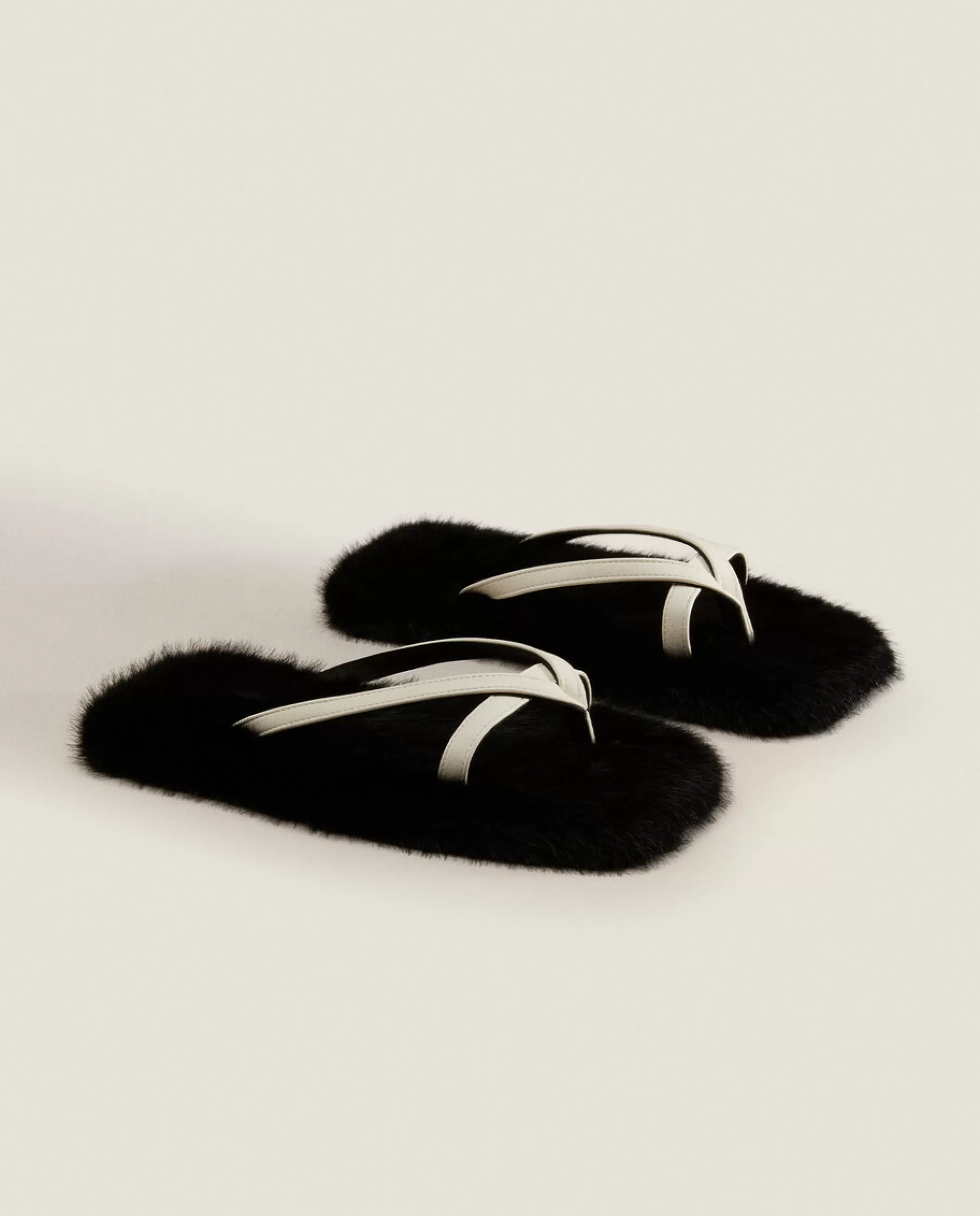 ZARA Home Faux Fur Slippers With Contrast Straps | Woman