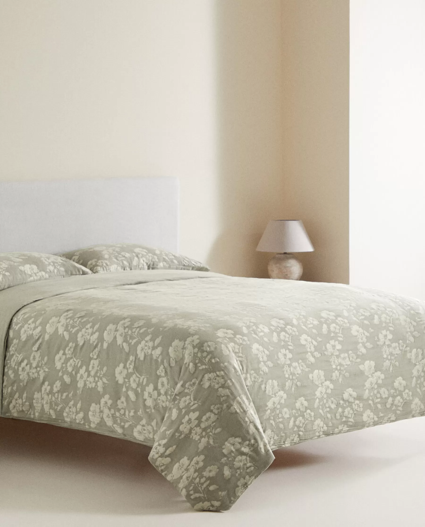 ZARA Home Floral Jacquard Duvet Cover | Duvet Covers