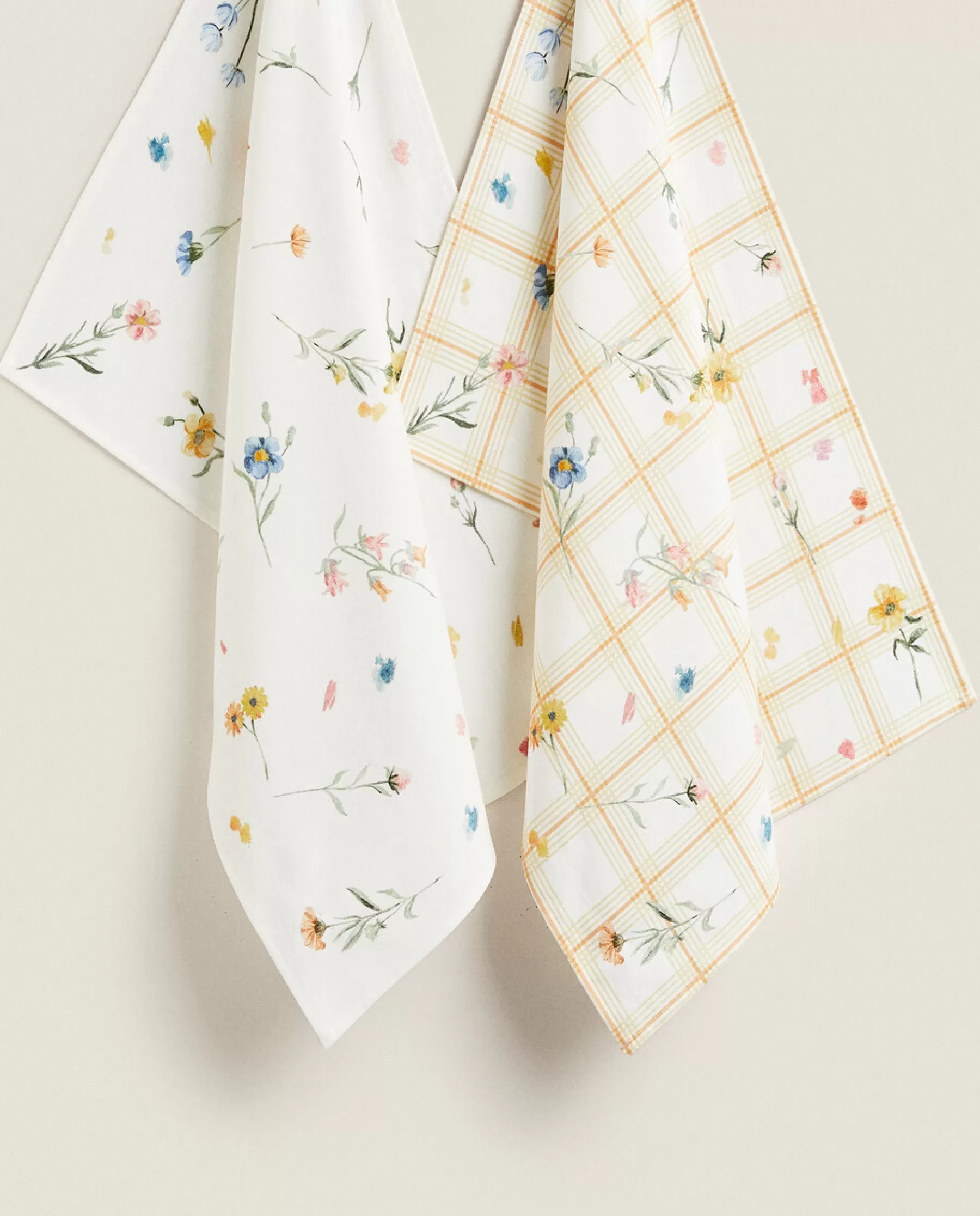 ZARA Home Floral Print Cotton Kitchen Towel (Pack Of 2) | Kitchen Towels, Aprons And Bags