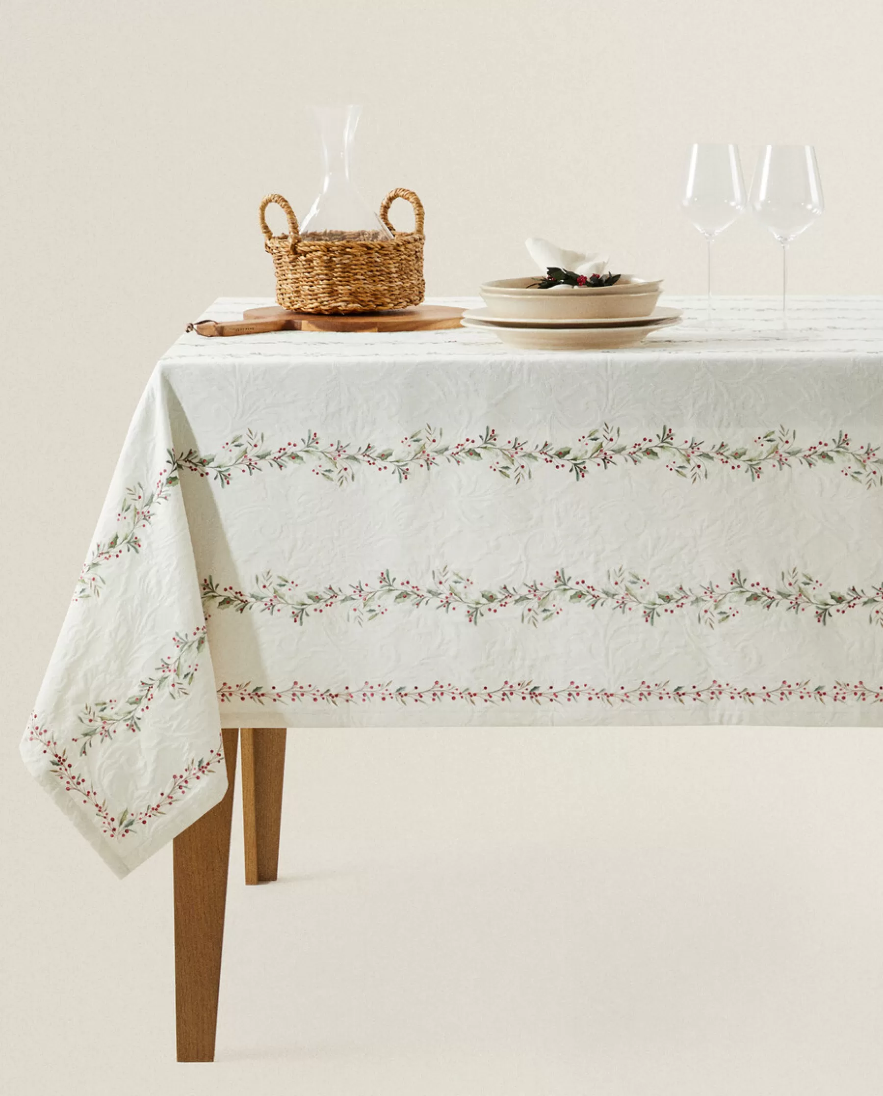 ZARA Home Jacquard Cotton Tablecloth With Christmas Holly | Dining