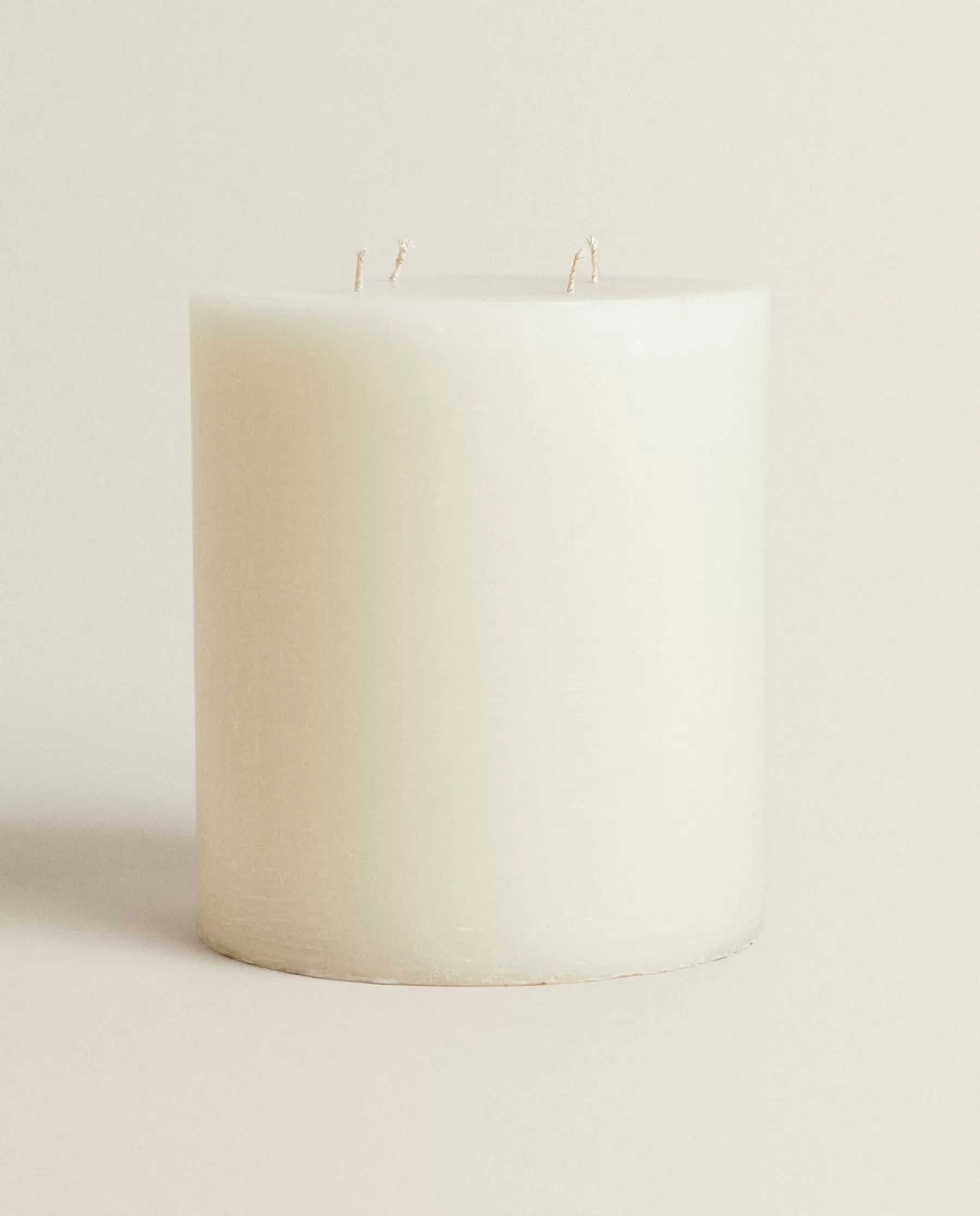 ZARA Home Large Candle | Candles