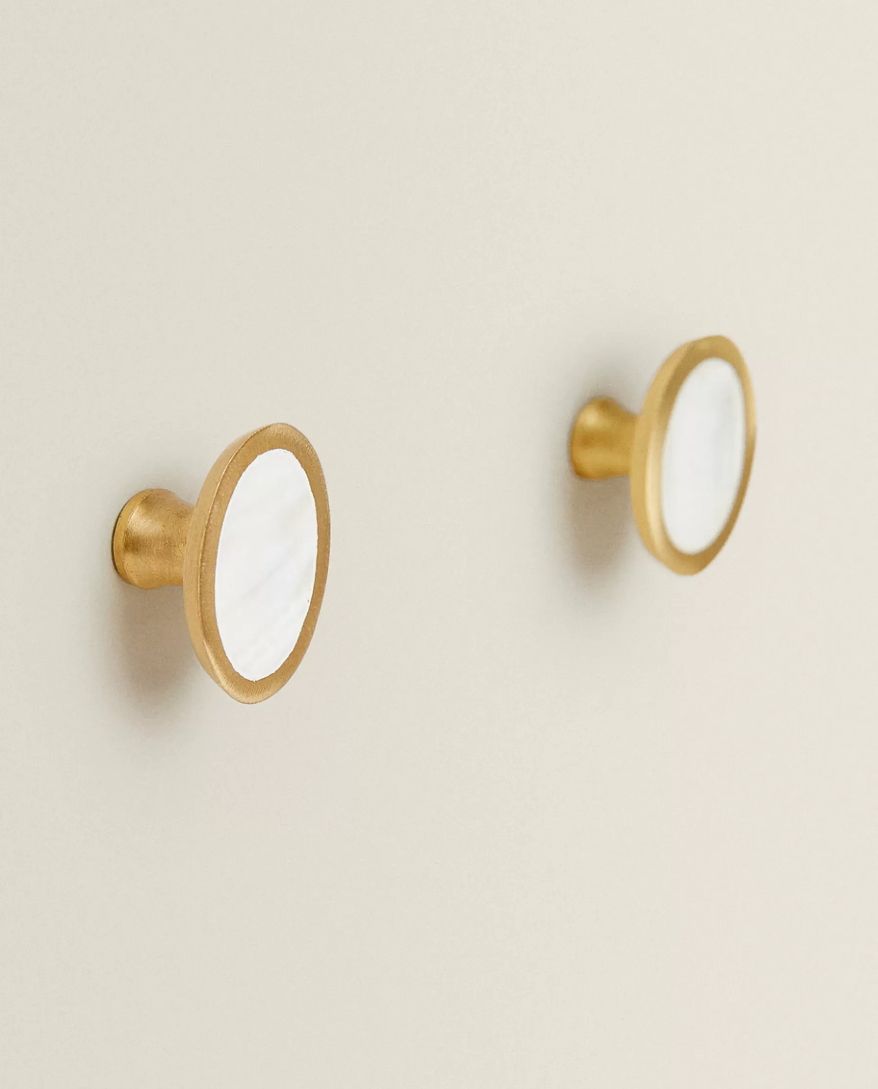 ZARA Home Oval Mother-Of-Pearl Door Knob (Pack Of 2) | Door Knobs