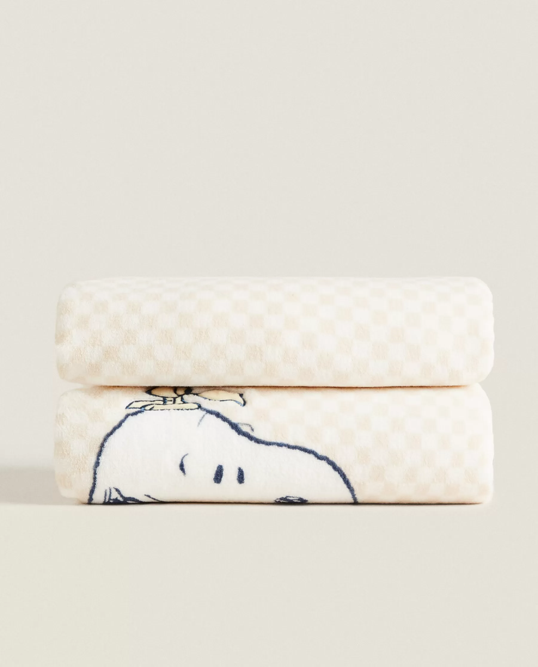 ZARA Home Peanuts™ Faux Shearling Blanket | Blankets