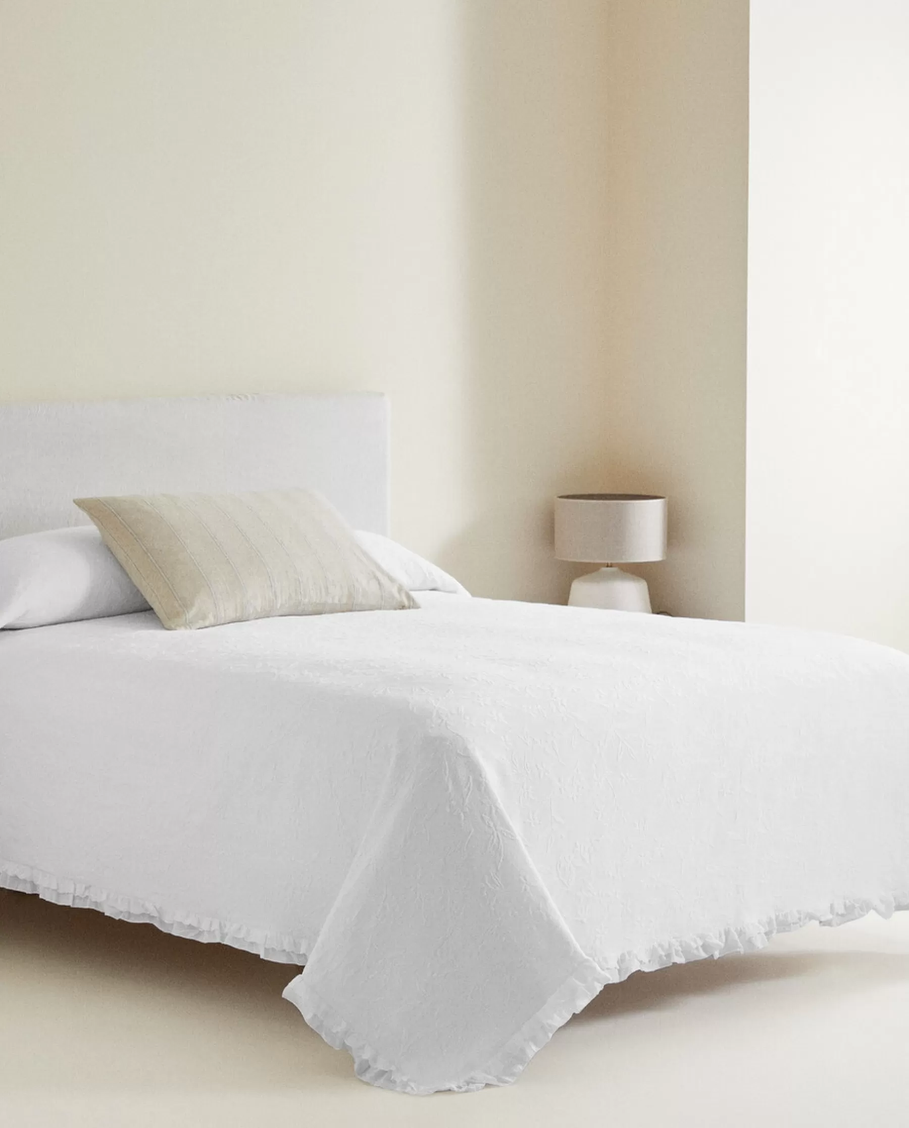 ZARA Home Ruffle Trim Bedspread | Bedspreads