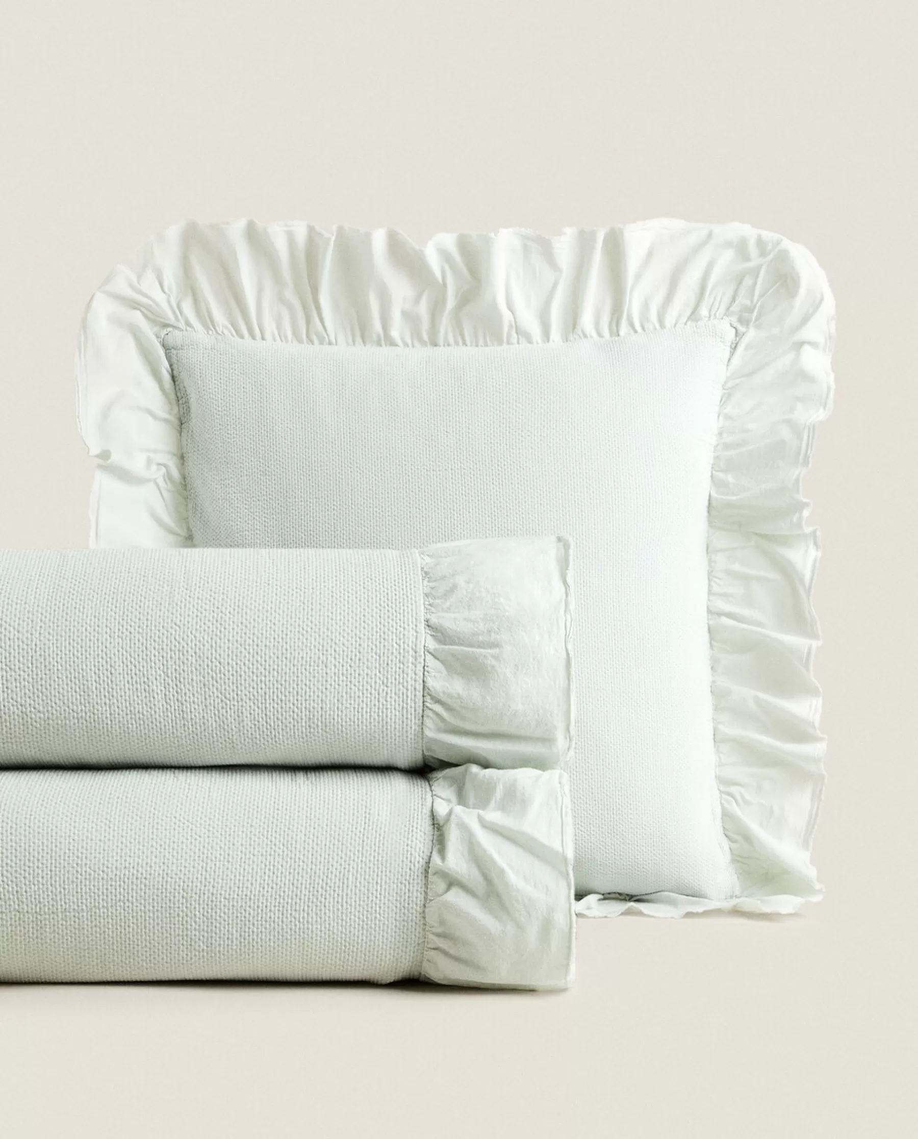 ZARA Home Ruffle Trim Bedspread | Bedspreads