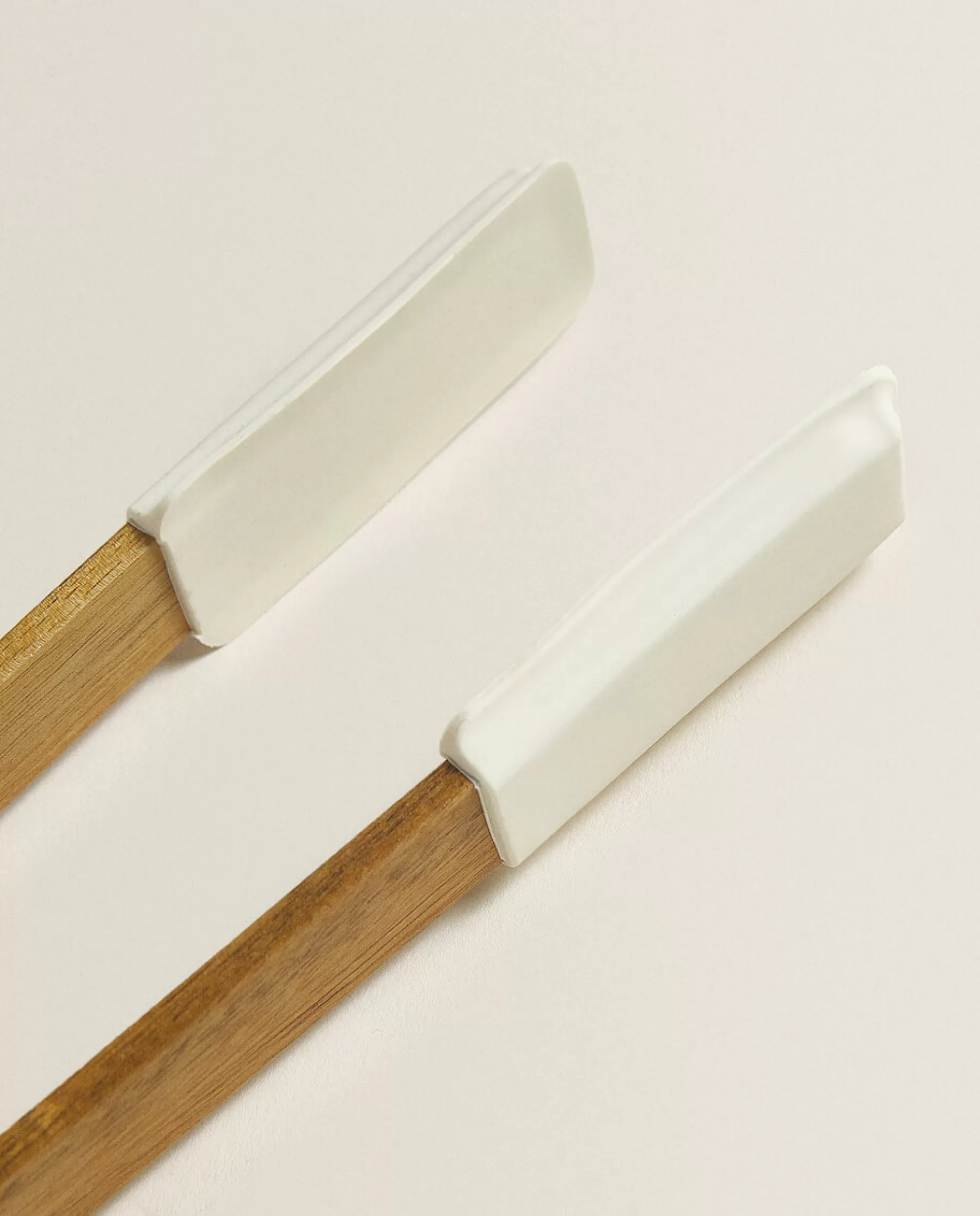 ZARA Home Silicone And Wooden Tongs | Kitchen Utensils