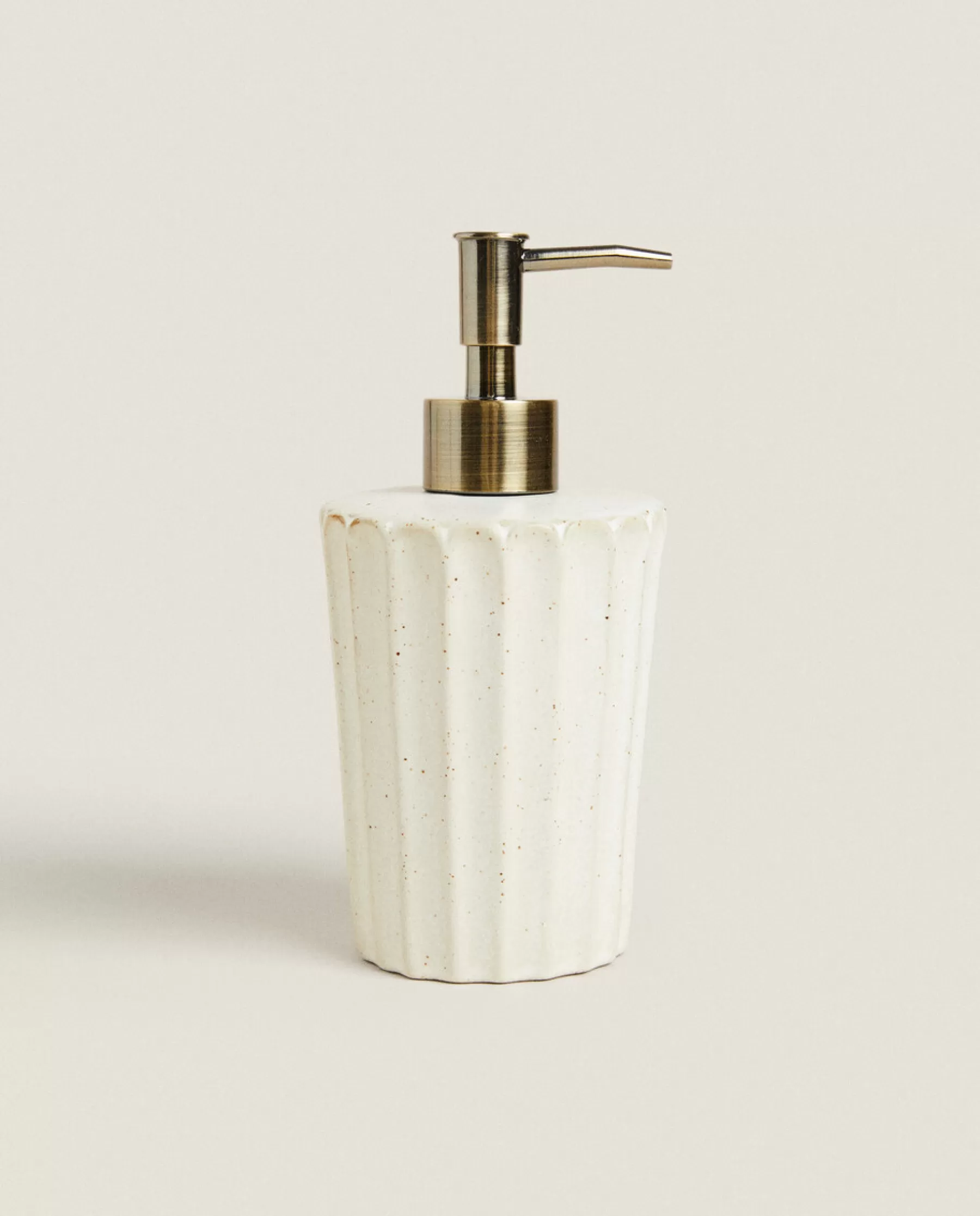 ZARA Home Wavy Ceramic Soap Dispenser | Dispensers