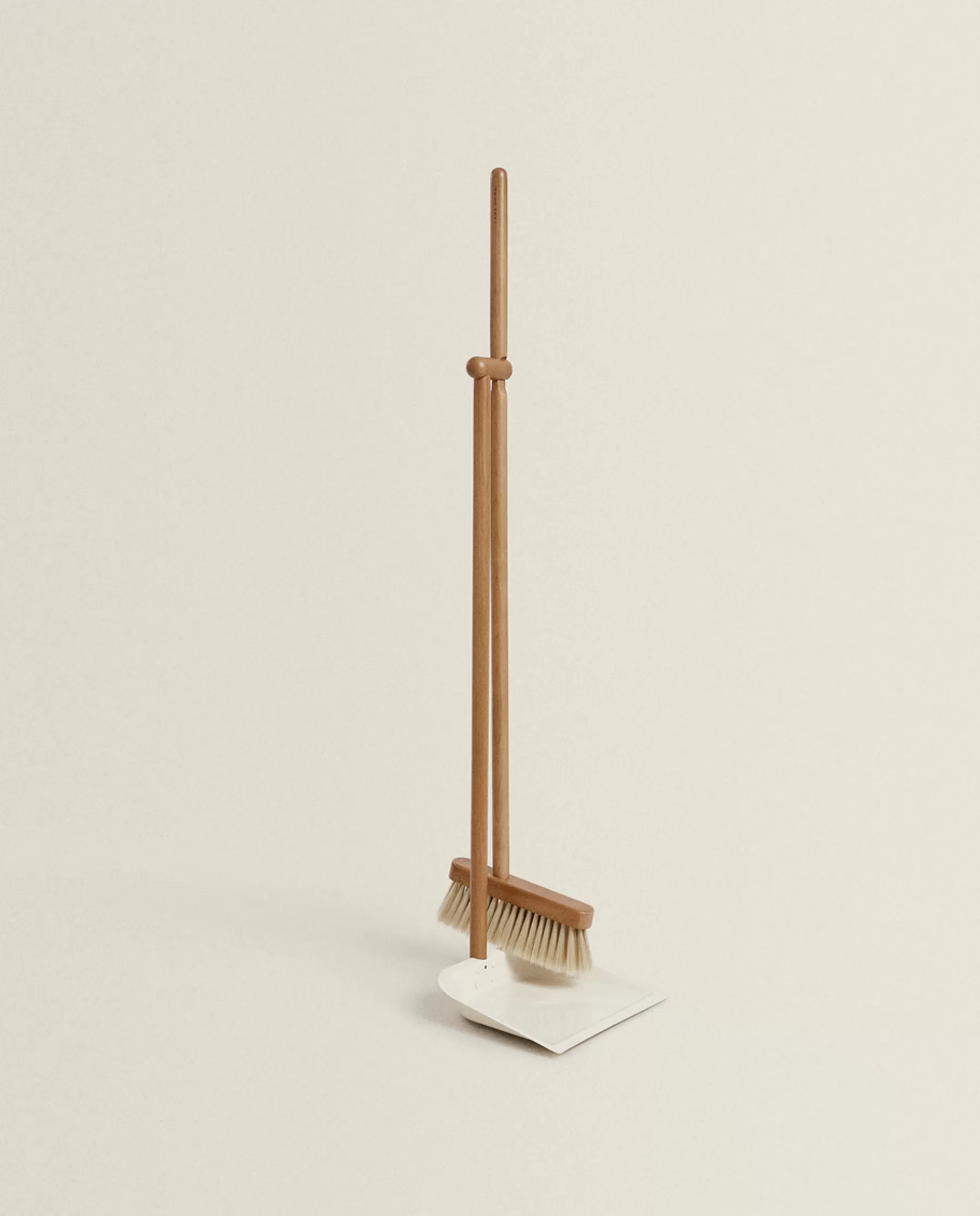 ZARA Home Wooden Dustpan And Brush Set | Cleaning