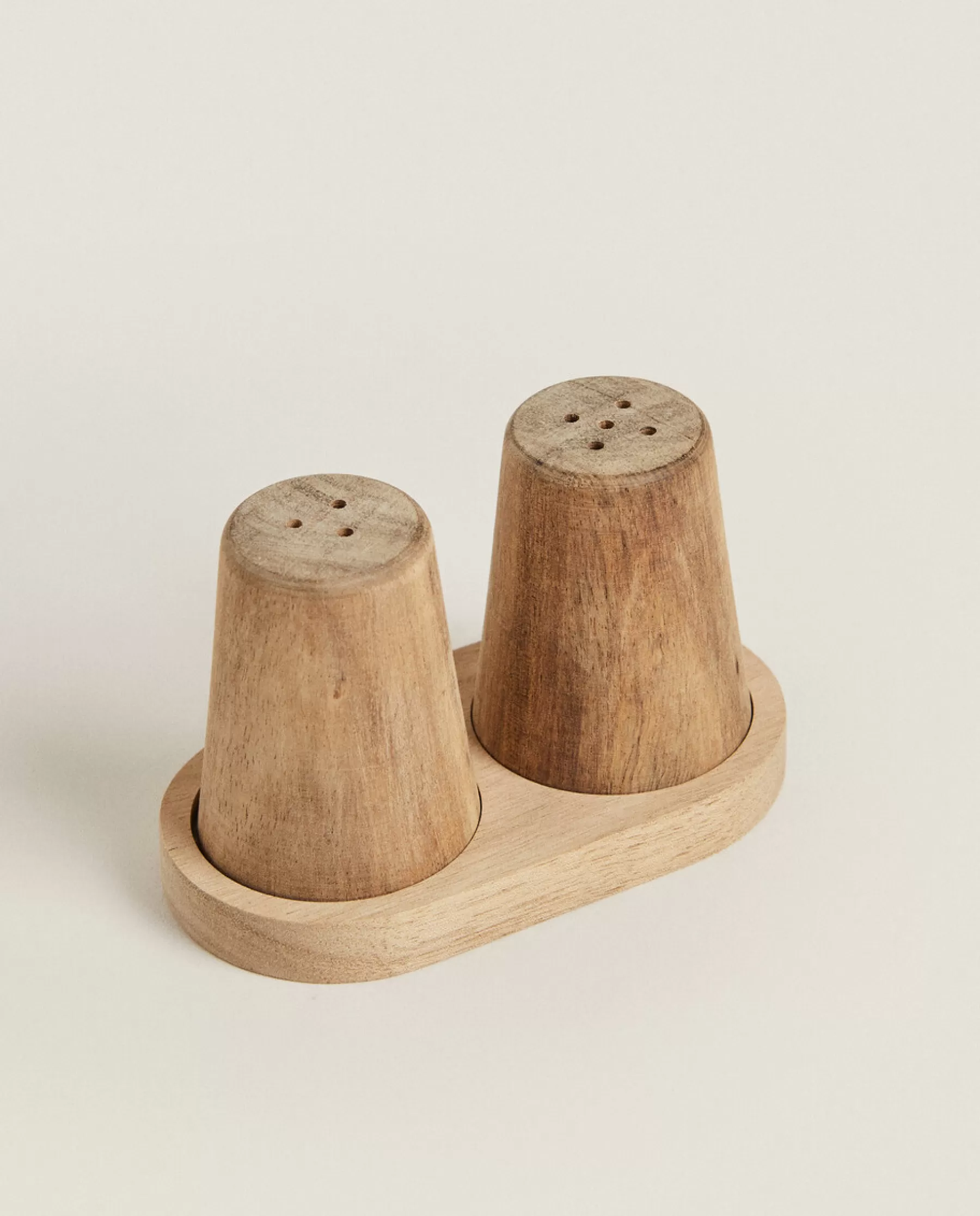 ZARA Home Wooden Salt And Pepper Shaker Set | Kitchen Accessories